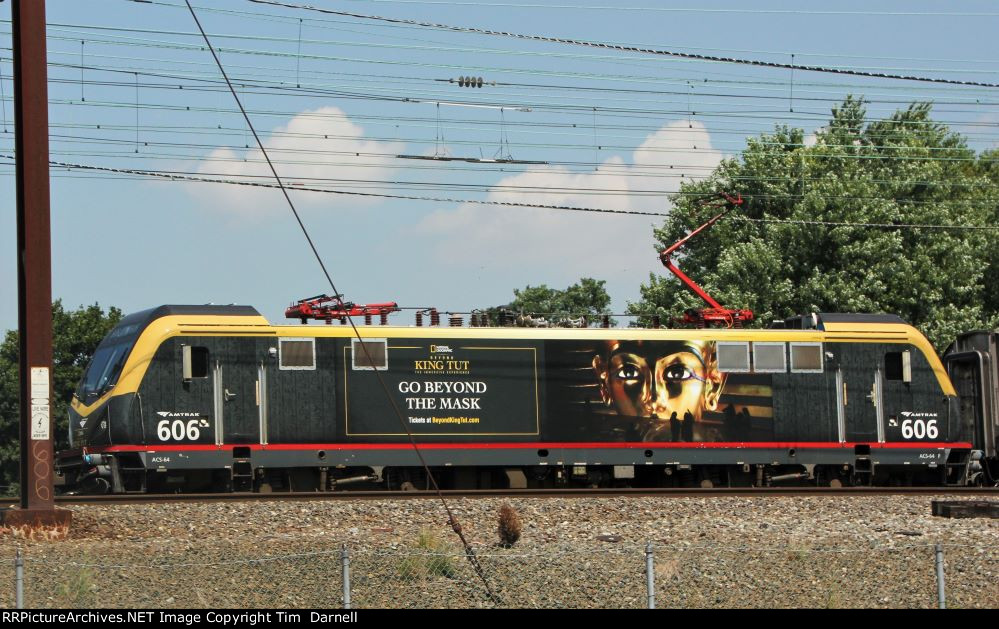 AMTK 606 with King Tut wrap on train 43 The Pennsylvanian